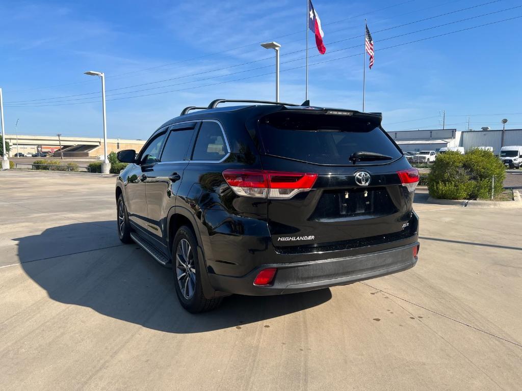 used 2019 Toyota Highlander car, priced at $26,995