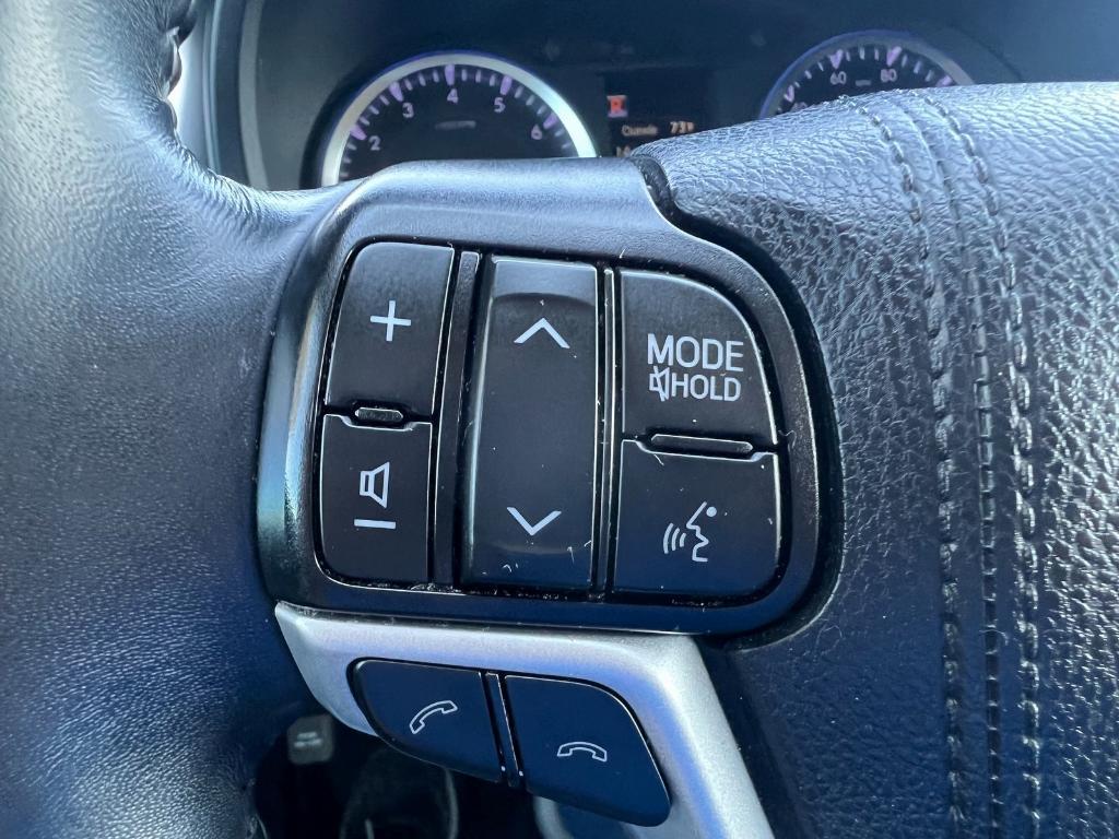 used 2019 Toyota Highlander car, priced at $26,995