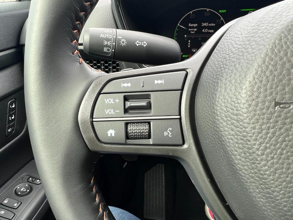 new 2025 Honda CR-V Hybrid car