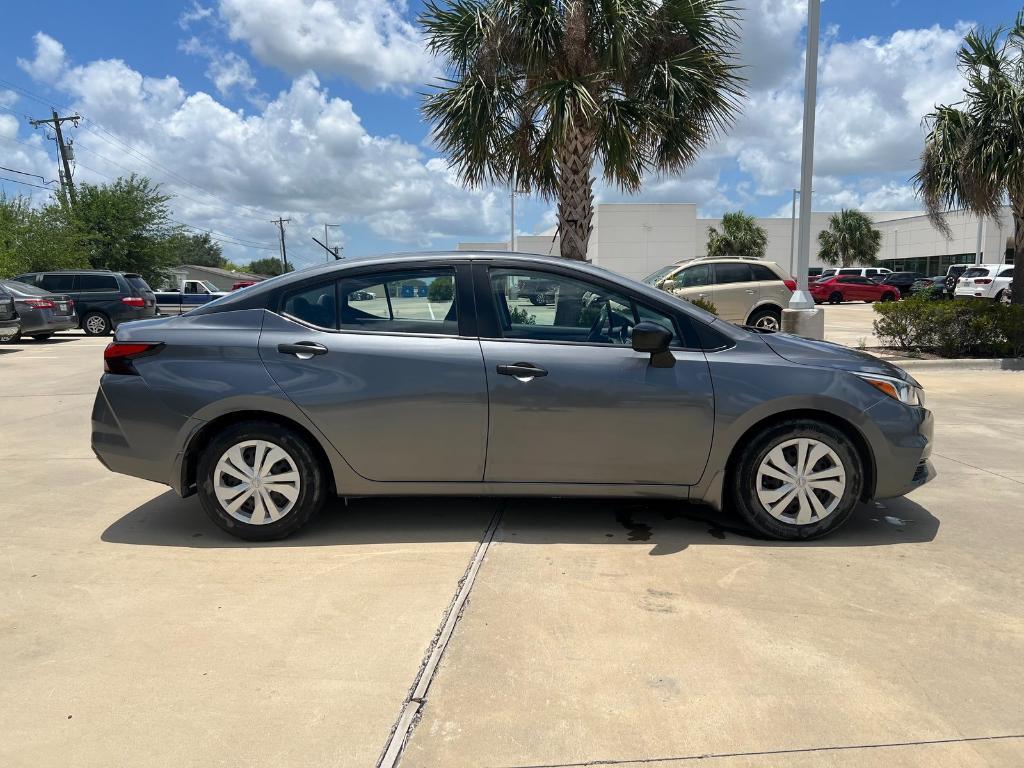 used 2020 Nissan Versa car