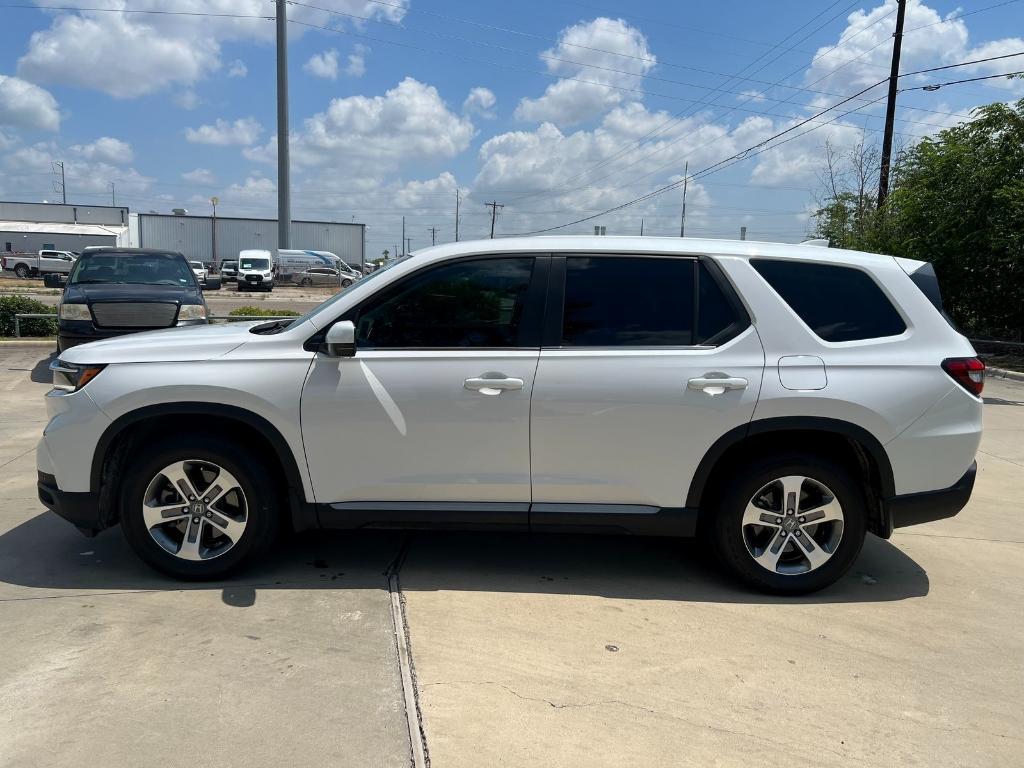 used 2024 Honda Pilot car, priced at $38,495