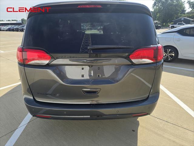 used 2018 Chrysler Pacifica car, priced at $15,500