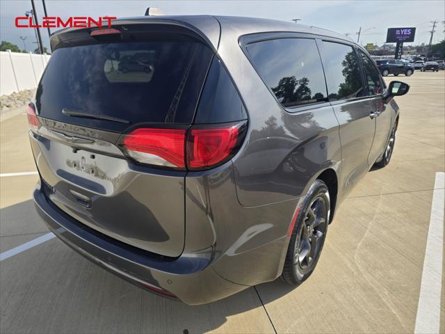 used 2018 Chrysler Pacifica car, priced at $15,500