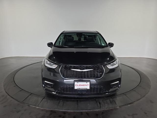 used 2023 Chrysler Pacifica car, priced at $25,200