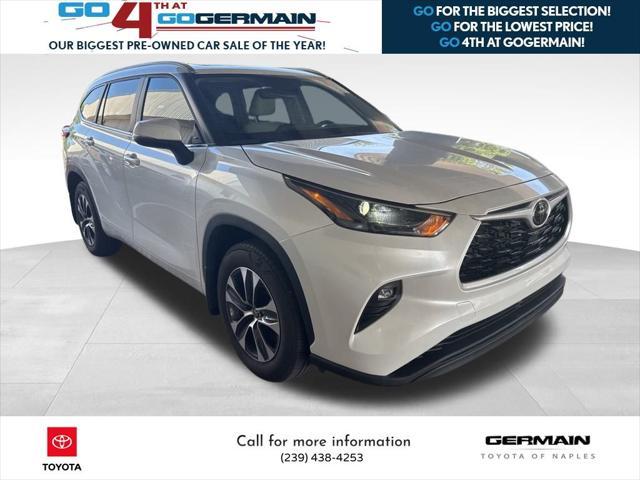 used 2024 Toyota Highlander car, priced at $40,000