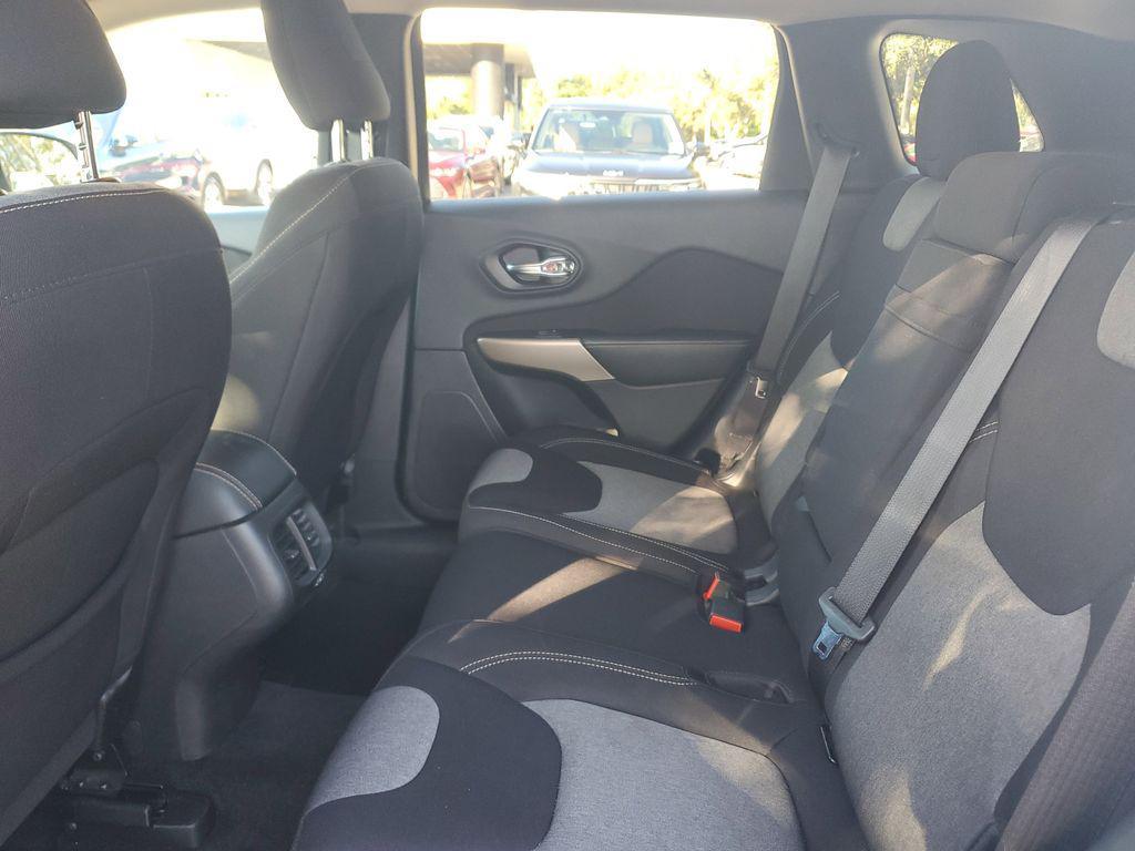 used 2018 Jeep Cherokee car, priced at $12,556