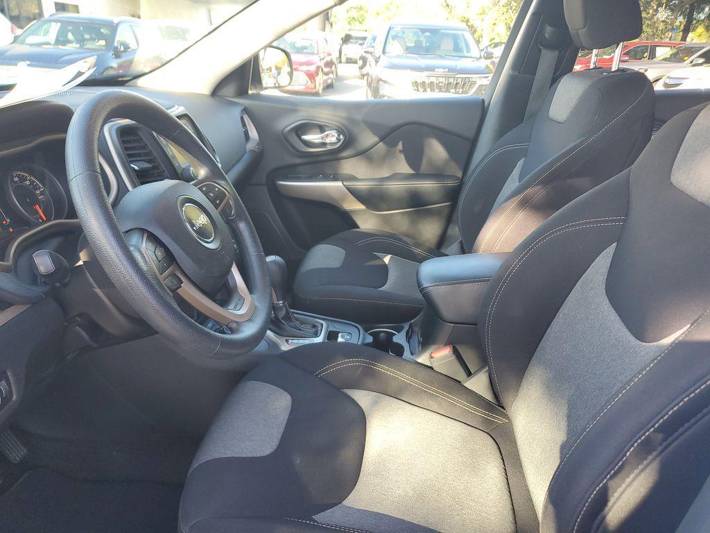 used 2018 Jeep Cherokee car, priced at $12,556