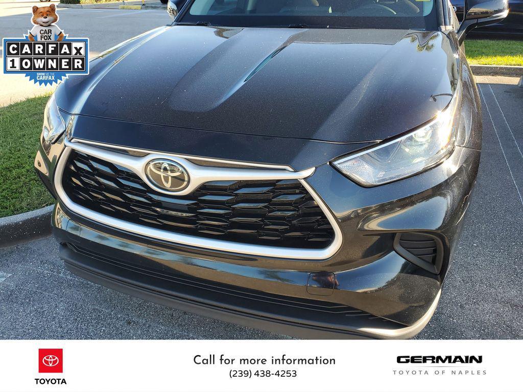 used 2023 Toyota Highlander car, priced at $29,552