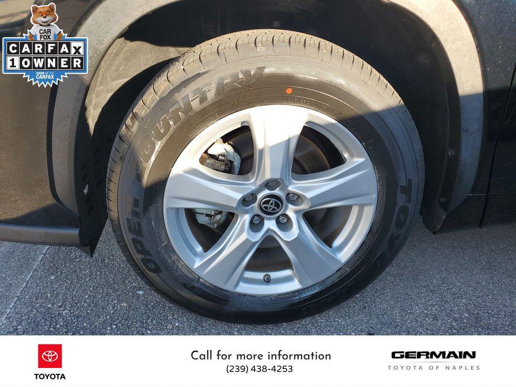 used 2023 Toyota Highlander car, priced at $29,552