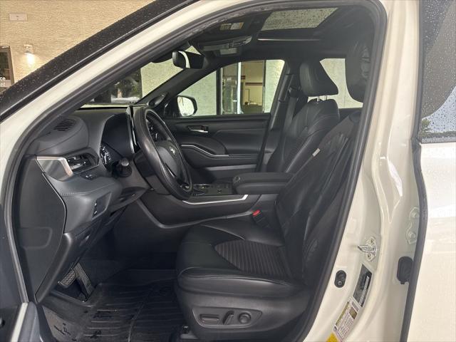 used 2021 Toyota Highlander car, priced at $32,986