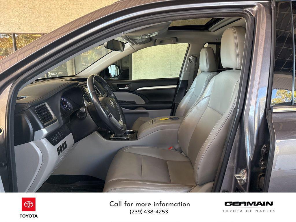 used 2018 Toyota Highlander car, priced at $21,786
