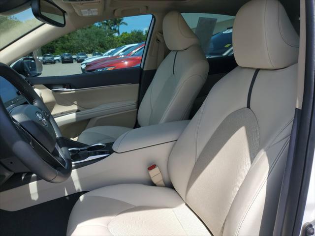 used 2022 Toyota Camry Hybrid car, priced at $23,553
