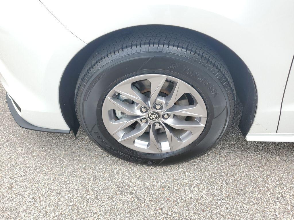 used 2025 Toyota Sienna car, priced at $45,552