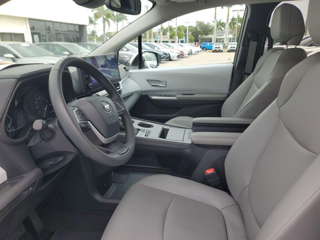 used 2025 Toyota Sienna car, priced at $45,552