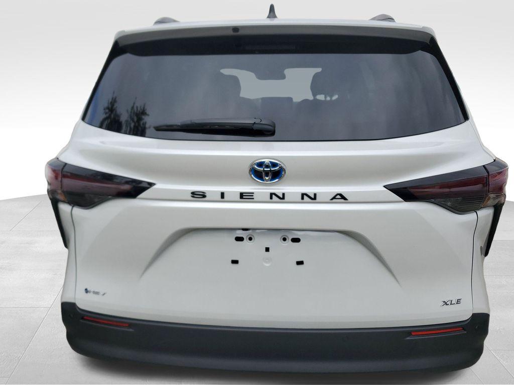 used 2025 Toyota Sienna car, priced at $45,552