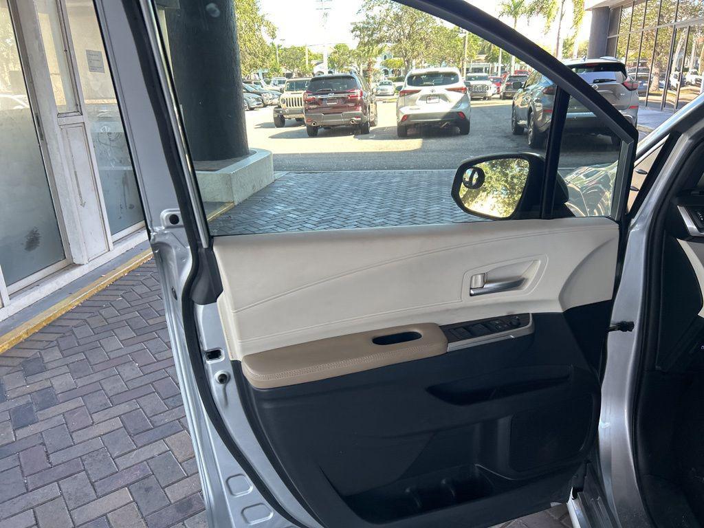 used 2022 Toyota Sienna car, priced at $33,986