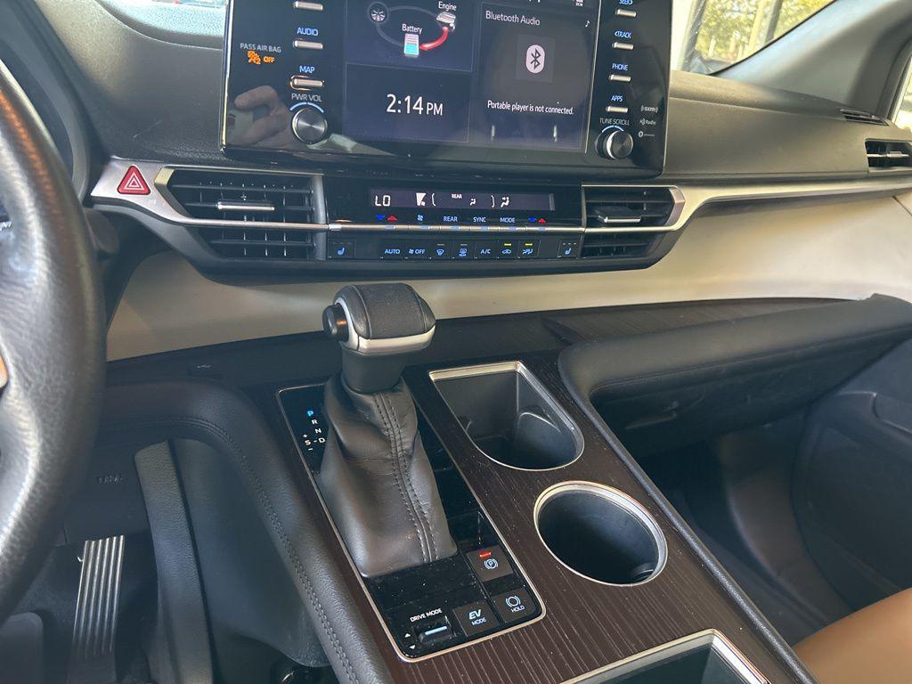 used 2022 Toyota Sienna car, priced at $33,986