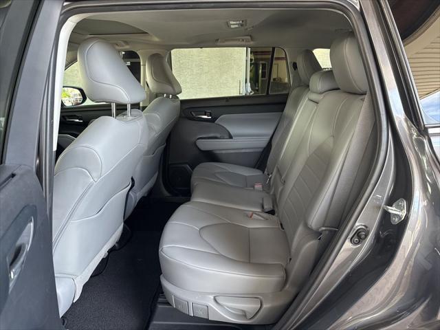 used 2021 Toyota Highlander car, priced at $30,000