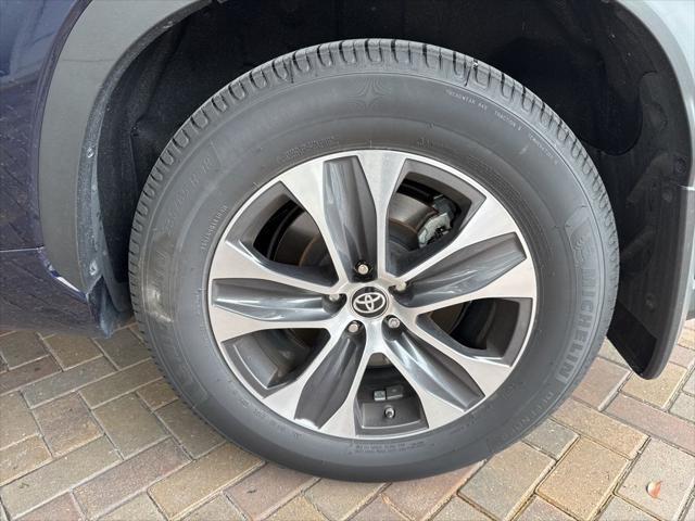 used 2024 Toyota Highlander car, priced at $42,950