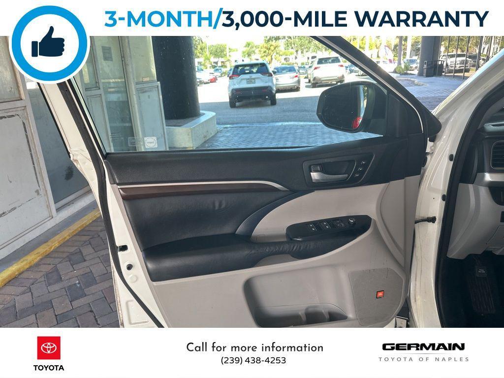 used 2014 Toyota Highlander car, priced at $16,650