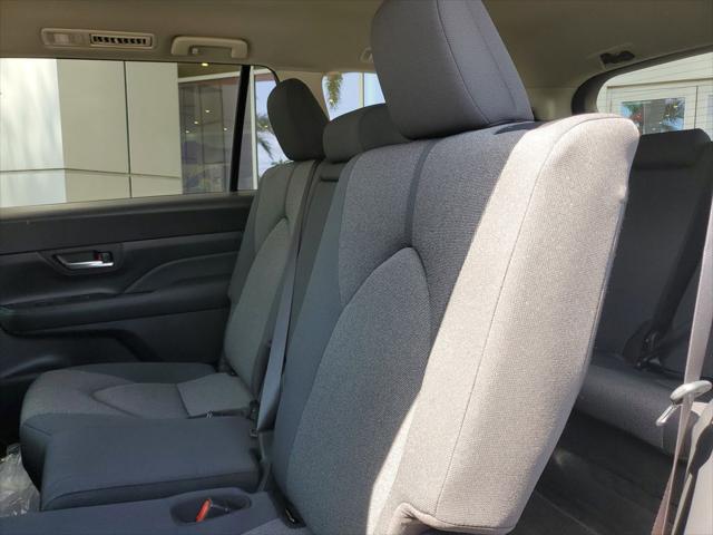 new 2025 Toyota Highlander car, priced at $45,548
