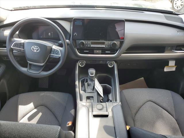 new 2025 Toyota Highlander car, priced at $45,548