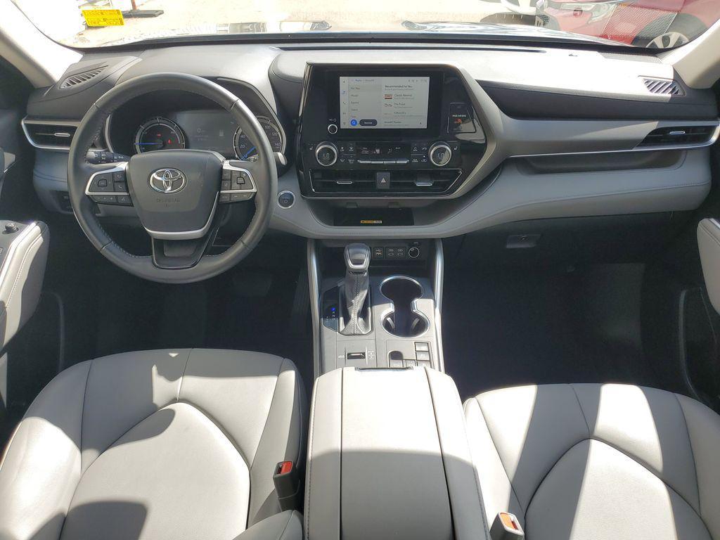 used 2024 Toyota Highlander Hybrid car, priced at $42,553