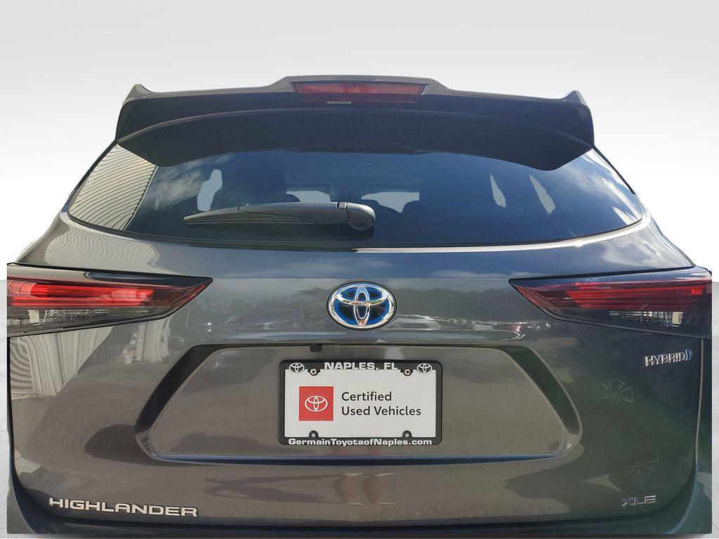 used 2024 Toyota Highlander Hybrid car, priced at $42,553