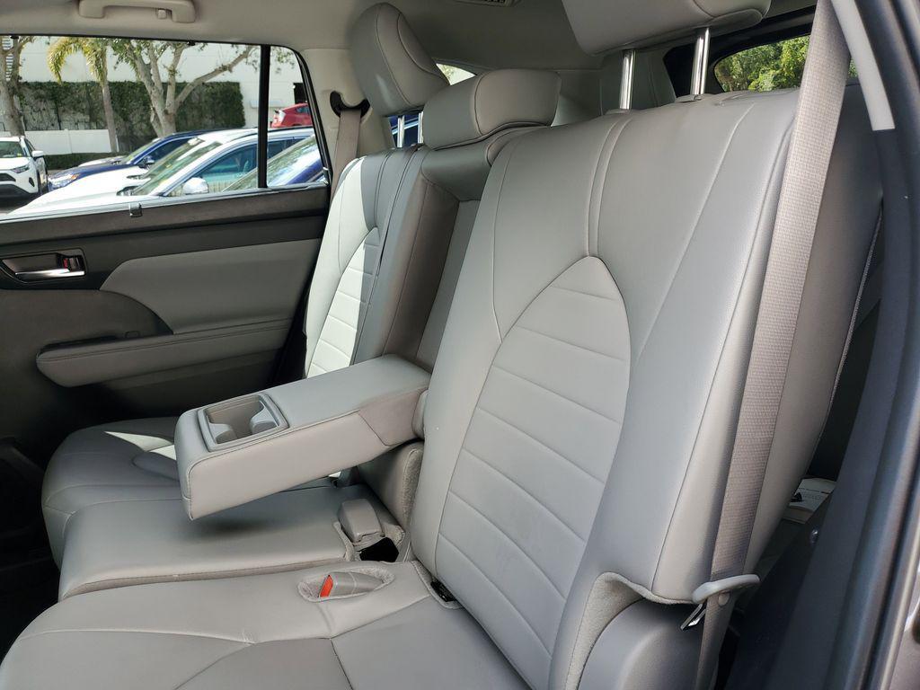 used 2024 Toyota Highlander Hybrid car, priced at $42,553