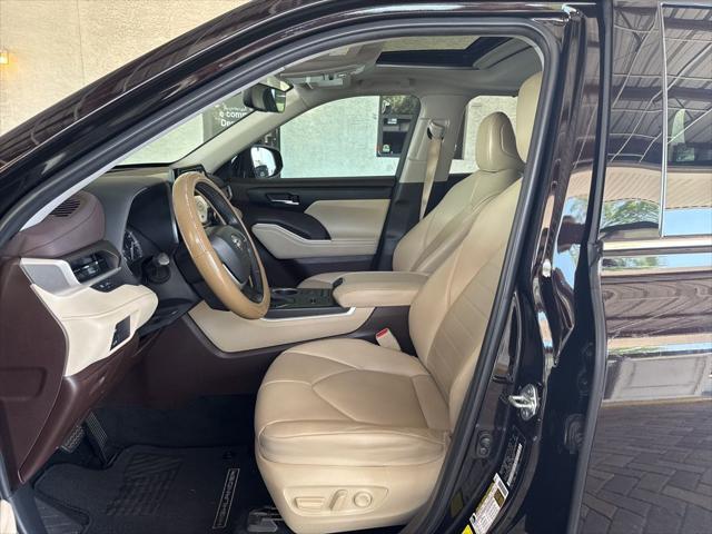 used 2022 Toyota Highlander car, priced at $34,586