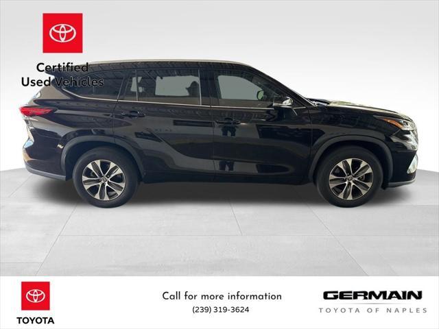 used 2022 Toyota Highlander car, priced at $34,586