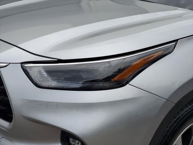 used 2023 Toyota Highlander car, priced at $39,653