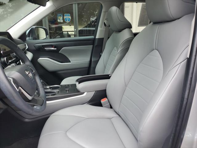 used 2023 Toyota Highlander car, priced at $39,653