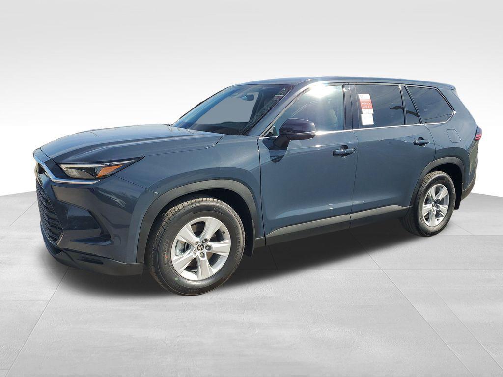 new 2026 Toyota Highlander car, priced at $43,219