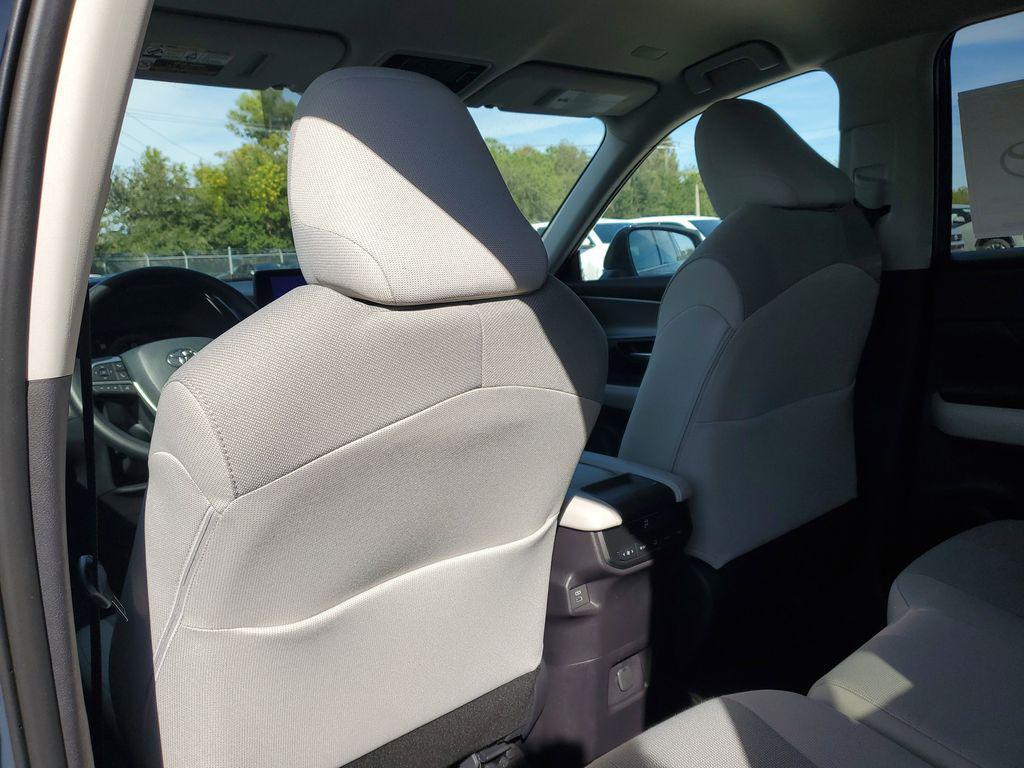 new 2026 Toyota Highlander car, priced at $43,219