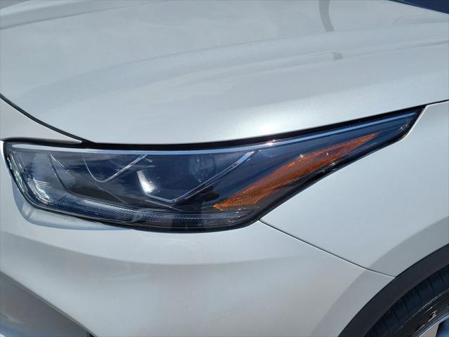 used 2022 Toyota Highlander Hybrid car, priced at $38,552