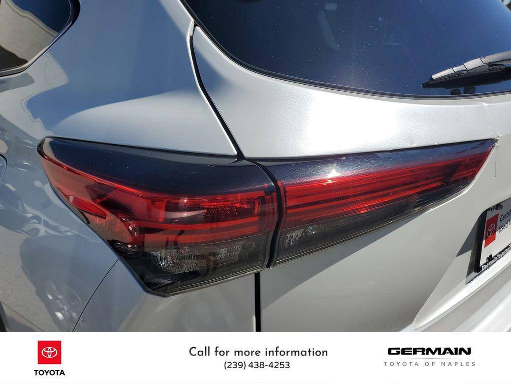 used 2022 Toyota Highlander car, priced at $23,774