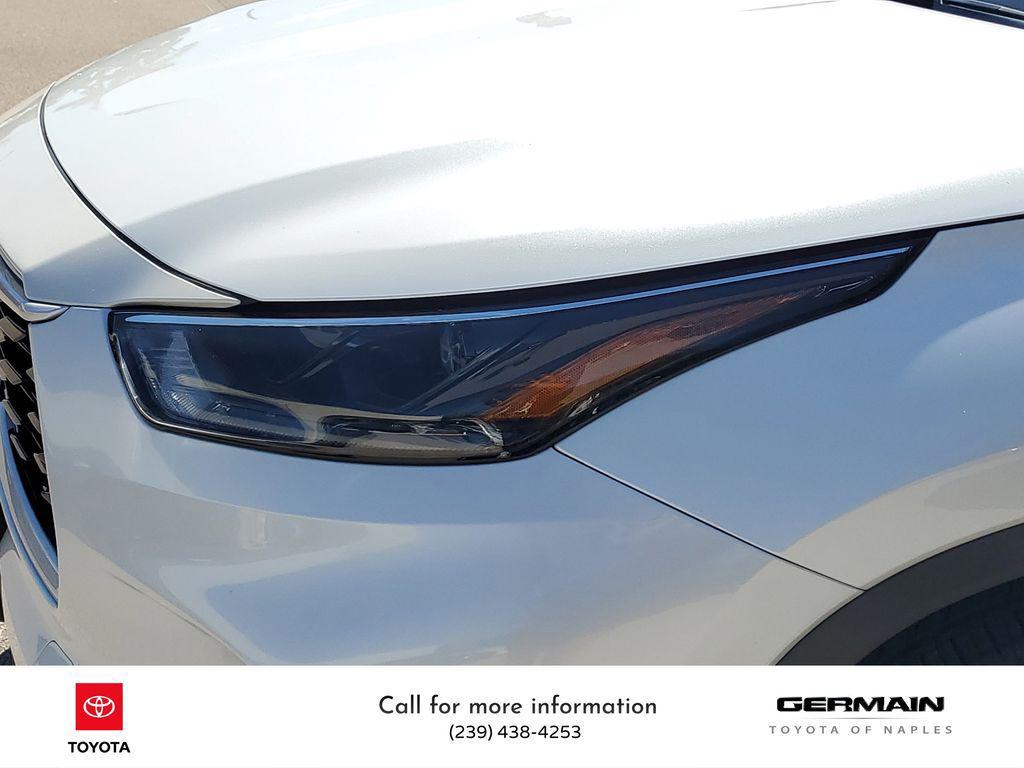 used 2022 Toyota Highlander car, priced at $23,774