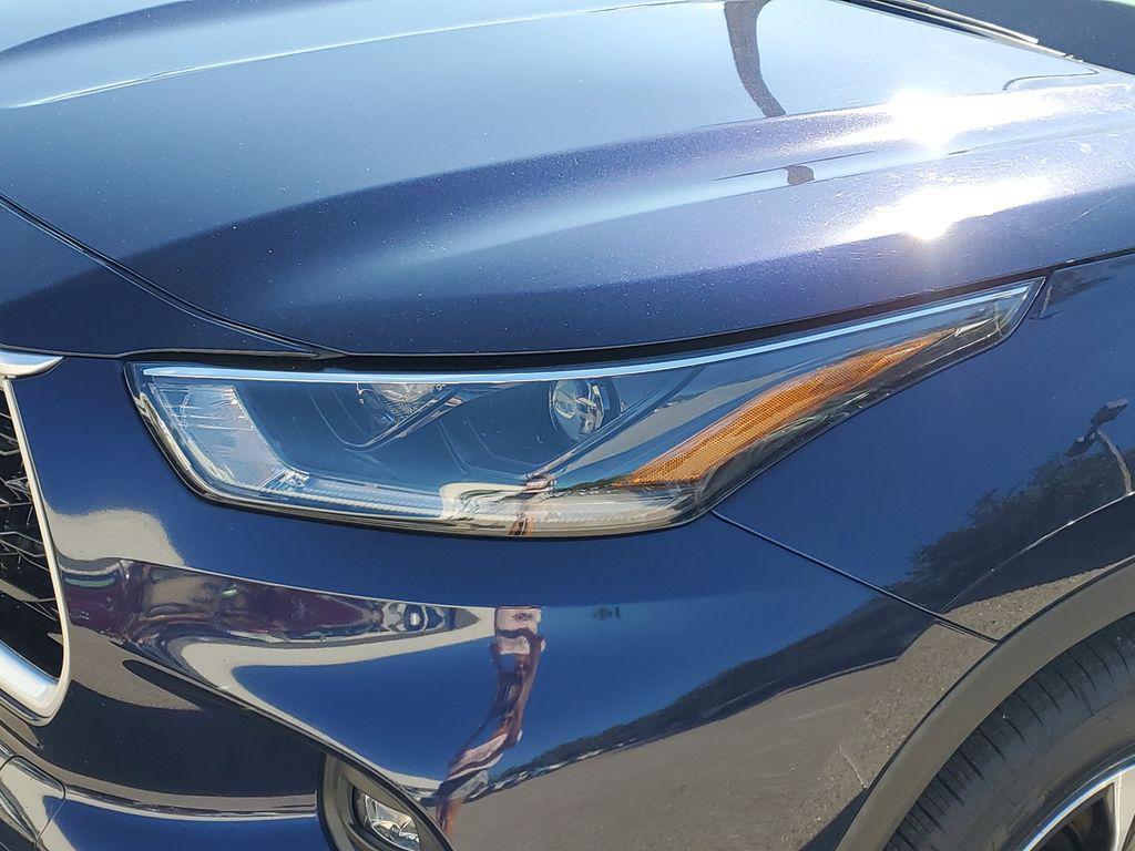 used 2021 Toyota Highlander car, priced at $26,772