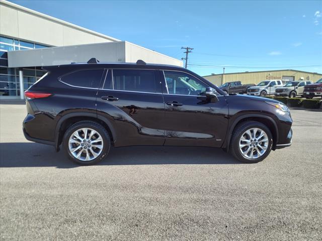 used 2022 Toyota Highlander Hybrid car, priced at $39,944