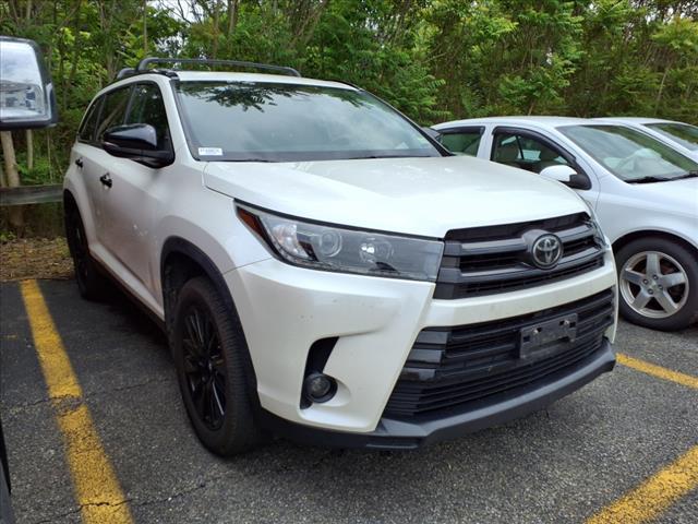 used 2019 Toyota Highlander car, priced at $24,400