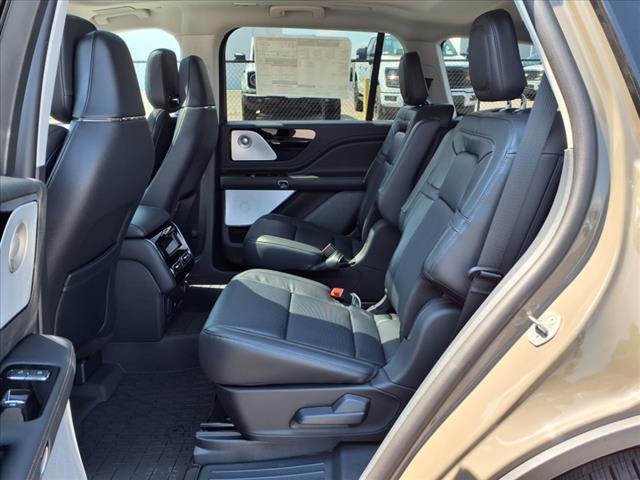 new 2025 Lincoln Aviator car, priced at $80,370