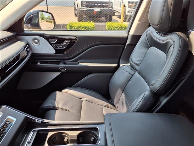 new 2025 Lincoln Aviator car, priced at $80,370