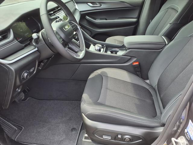 new 2025 Jeep Grand Cherokee car, priced at $44,170