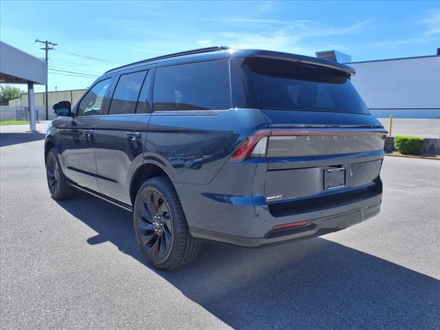 new 2025 Lincoln Navigator car, priced at $109,245
