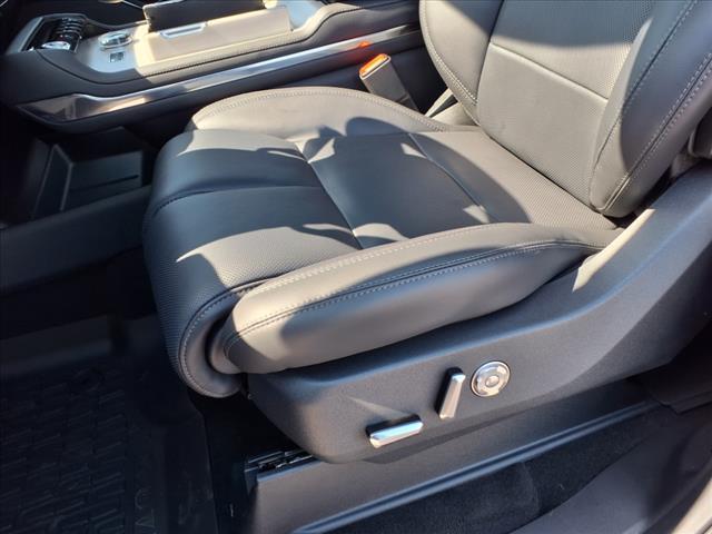 new 2025 Lincoln Navigator car, priced at $109,245