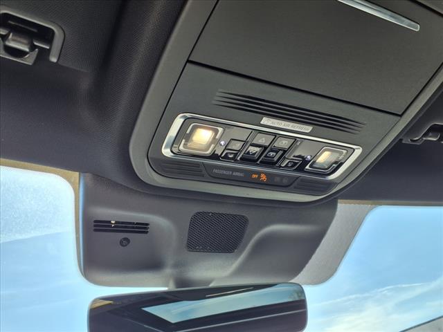 new 2025 Lincoln Navigator car, priced at $109,245