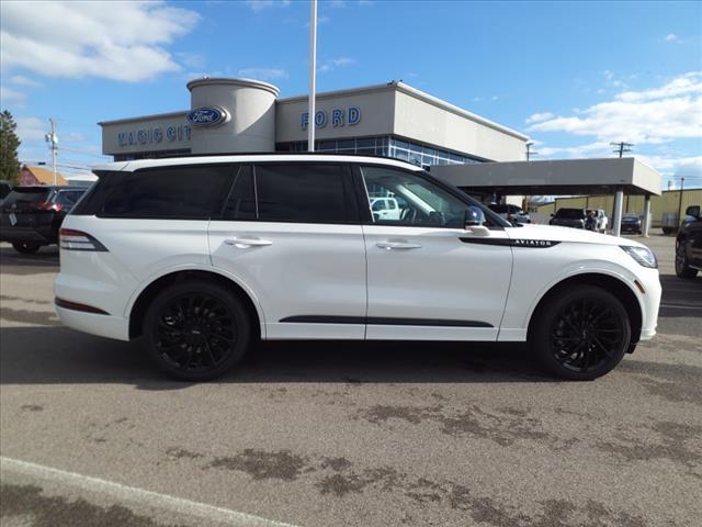 new 2025 Lincoln Aviator car, priced at $81,025