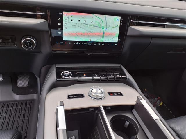 new 2025 Lincoln Navigator car, priced at $109,305