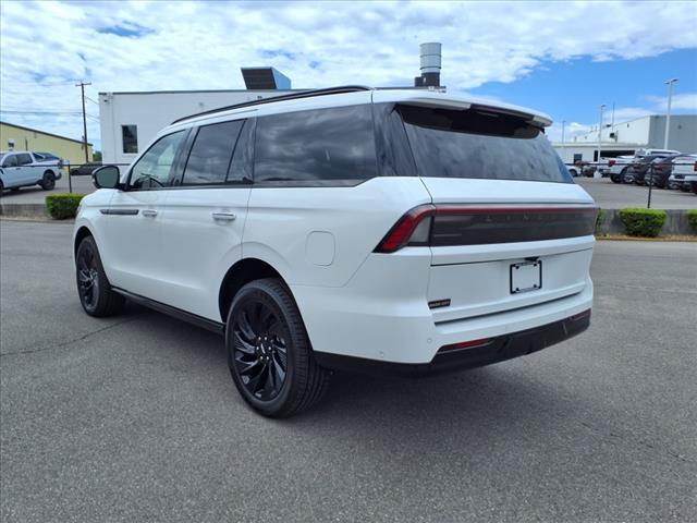 new 2025 Lincoln Navigator car, priced at $109,305